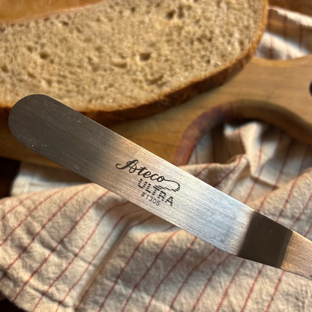 NWT ATECO ULTRA Baking / Icing Spatula  with wooden handle